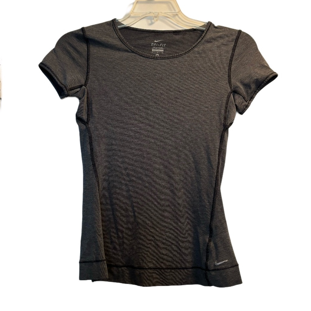 Women’s Nike DriFit Stich Thick Hem Tee in Grey Sz MD